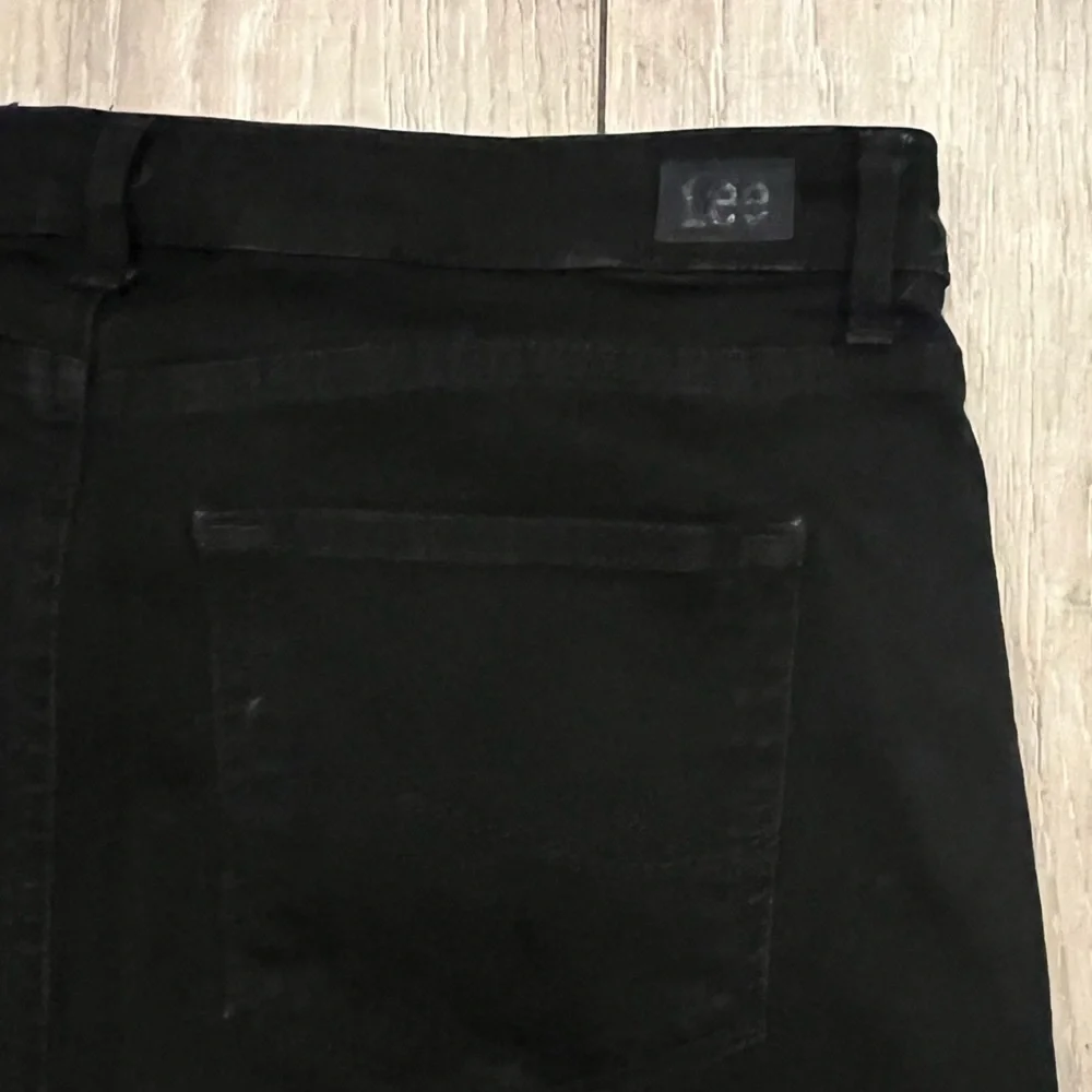 Lee Sculpting Slim Fit Skinny Leg Black Denim Jeans 16 Mid Rise - Picture 13 of 14